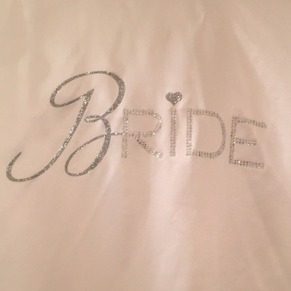 Victoria Secret Ladies White  Lingerie Silver Embellished Bride Robe Size O/S